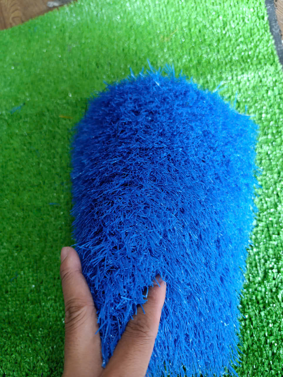 Cỏ nhân tạo màu xanh dương